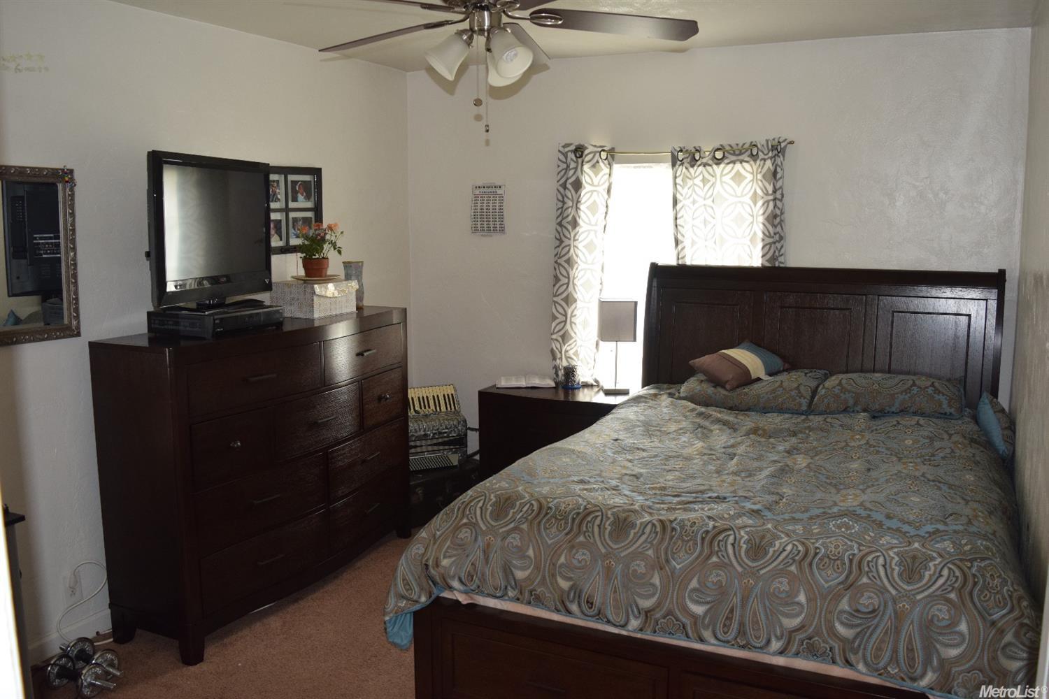 2307 4th St, Ceres, CA 95307 photo 8