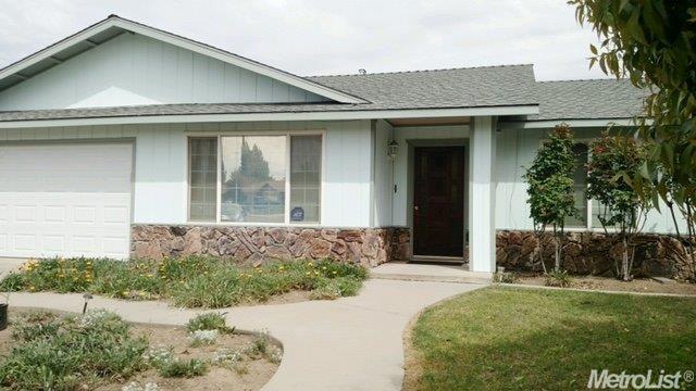 2108 Dupre Dr, Ceres, CA 95307 photo 1