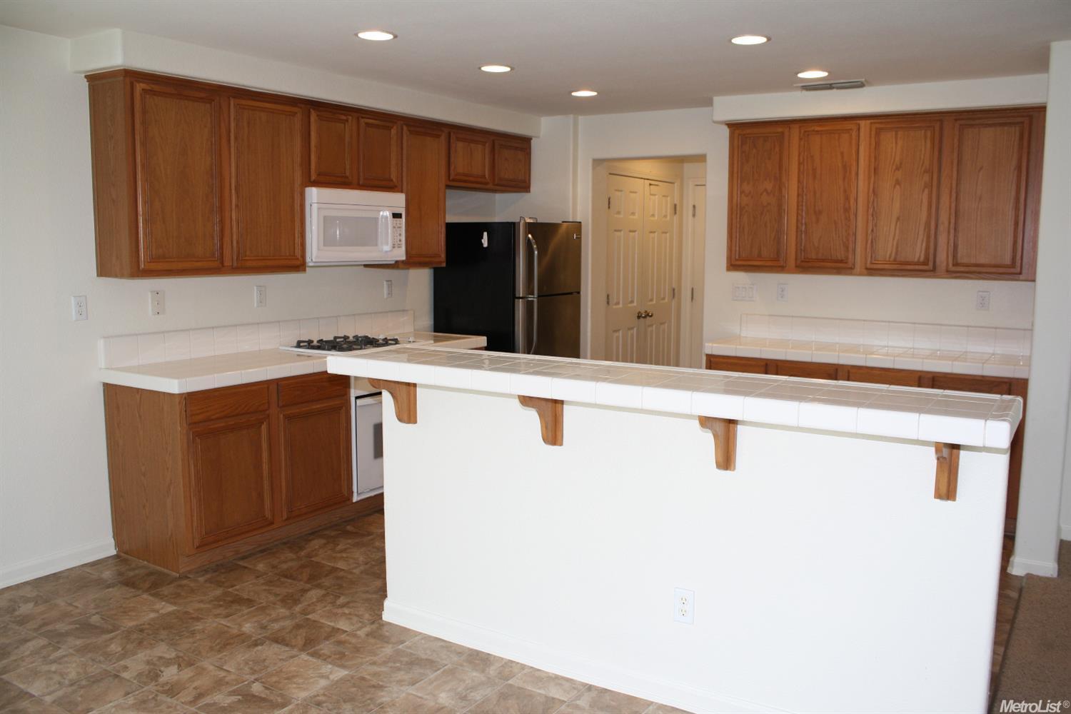 362 Apple Grove Ave, Lathrop, CA 95330 photo 6