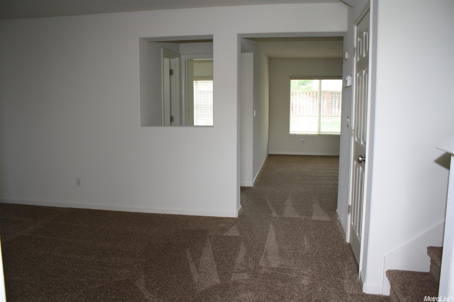 362 Apple Grove Ave, Lathrop, CA 95330 photo 2