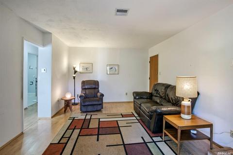 1313 Sequoia Pl, Davis, CA 95616 photo 5