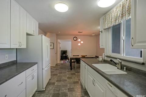 1313 Sequoia Pl, Davis, CA 95616 photo 4