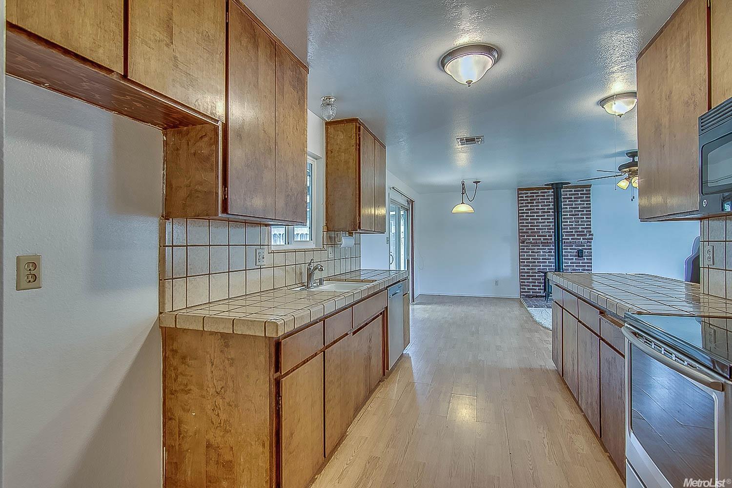 1398 Windgate Dr, Manteca, CA 95336 photo 9