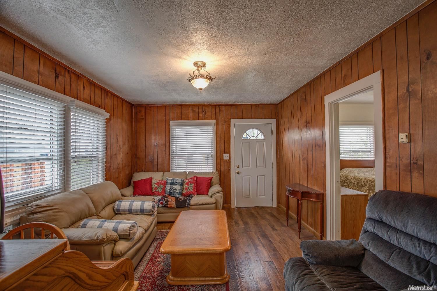 135 W Lowell Ave, Tracy, CA 95376 photo 3