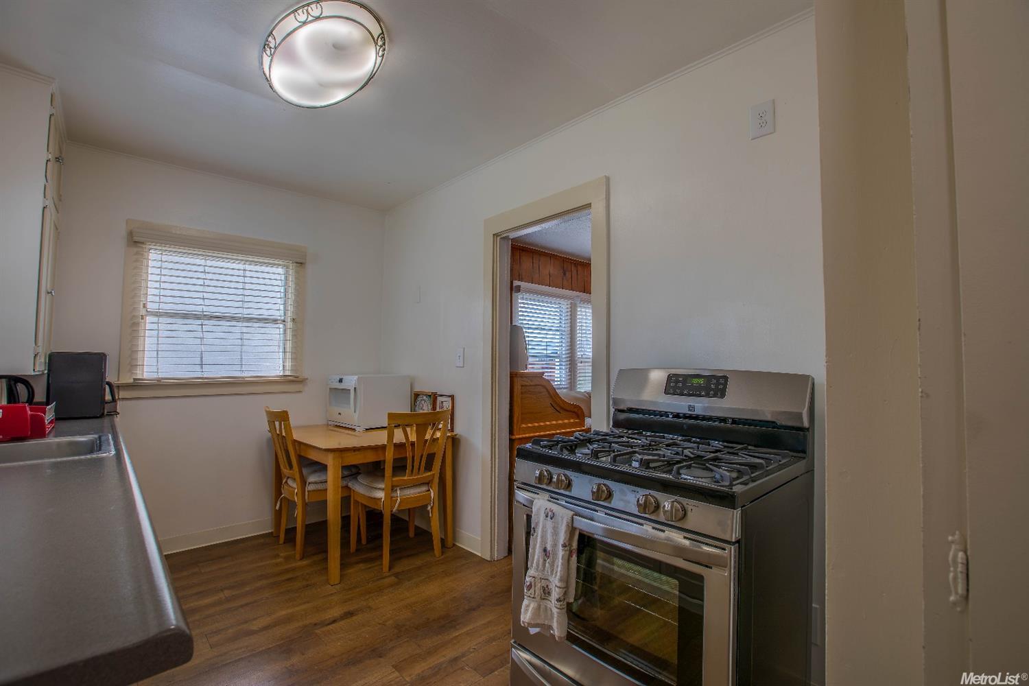 135 W Lowell Ave, Tracy, CA 95376 photo 10