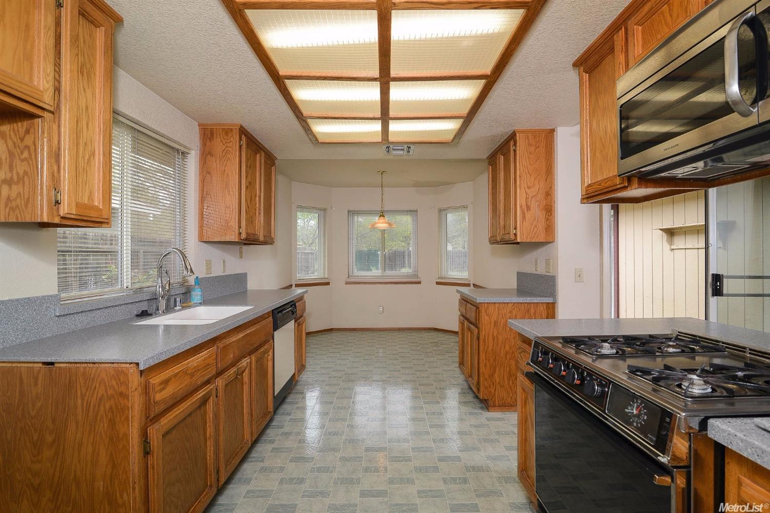 2624 Walnut Ave, Carmichael, CA 95608 photo 3