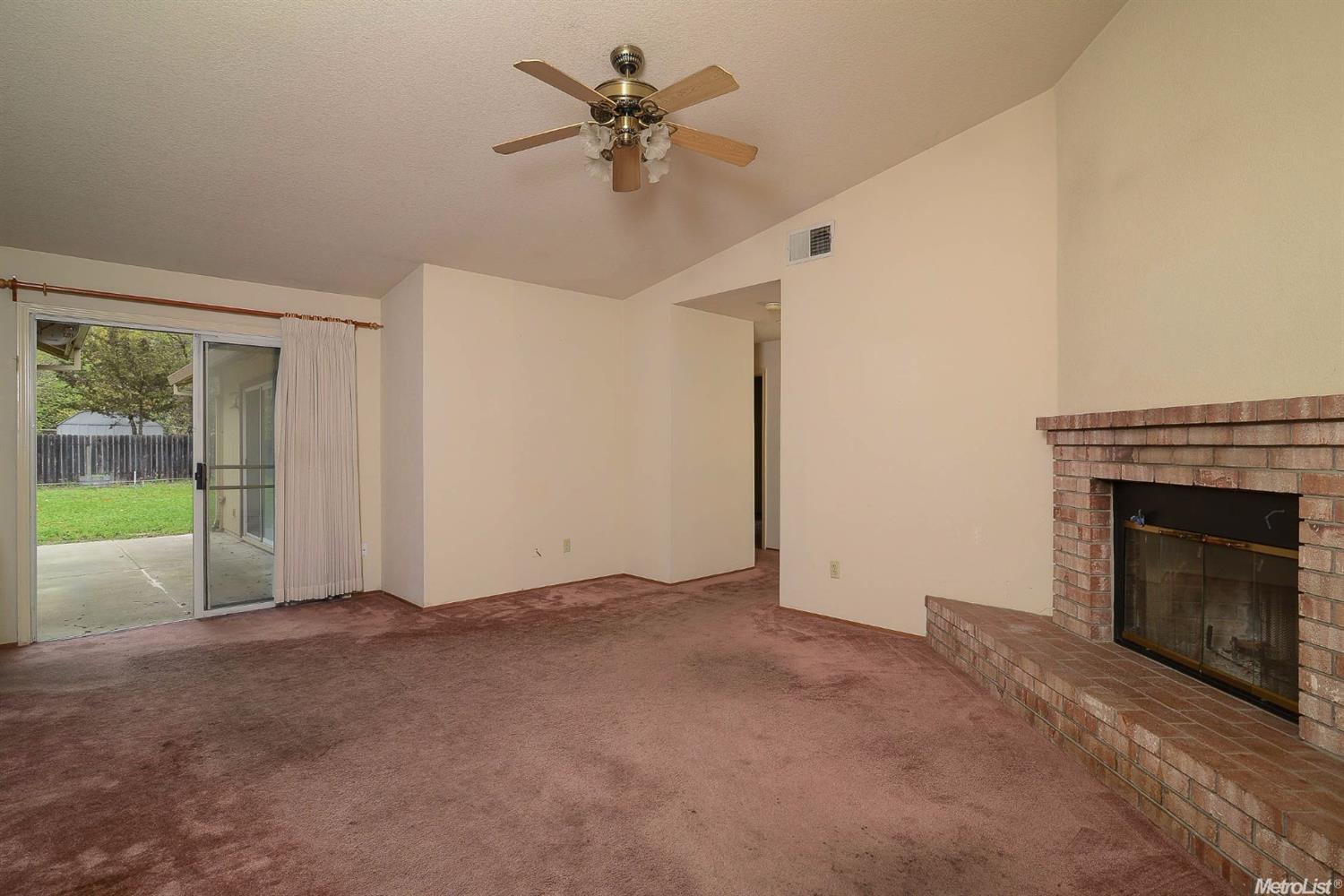 2624 Walnut Ave, Carmichael, CA 95608 photo 2
