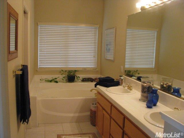 3370 Brookstone Dr, Turlock, CA 95382 photo 20