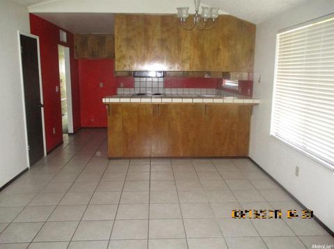 2829 Alphonse Dr, Ceres, CA 95307 photo 4