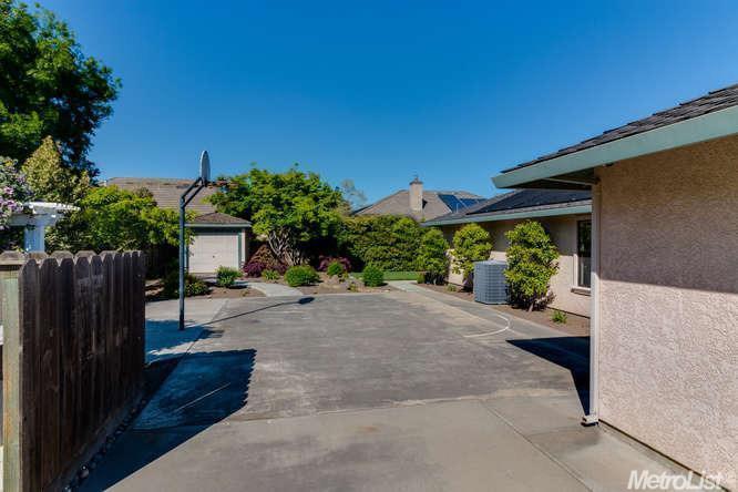 555 Foxfire Dr, Manteca, CA 95337 photo 34