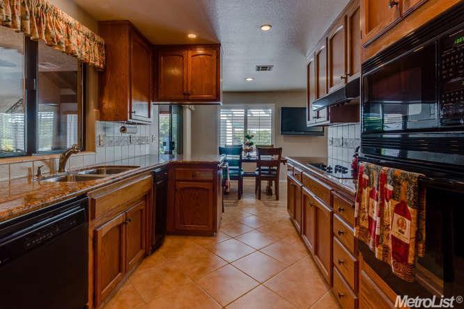 555 Foxfire Dr, Manteca, CA 95337 photo 13