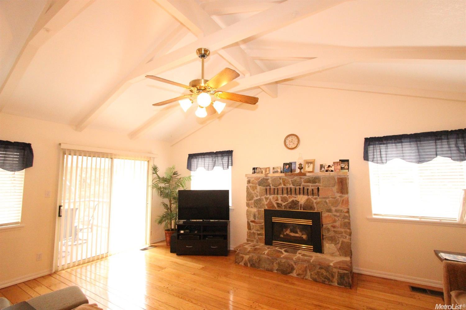17219 Brewer Rd, Grass Valley, CA 95949 photo 6