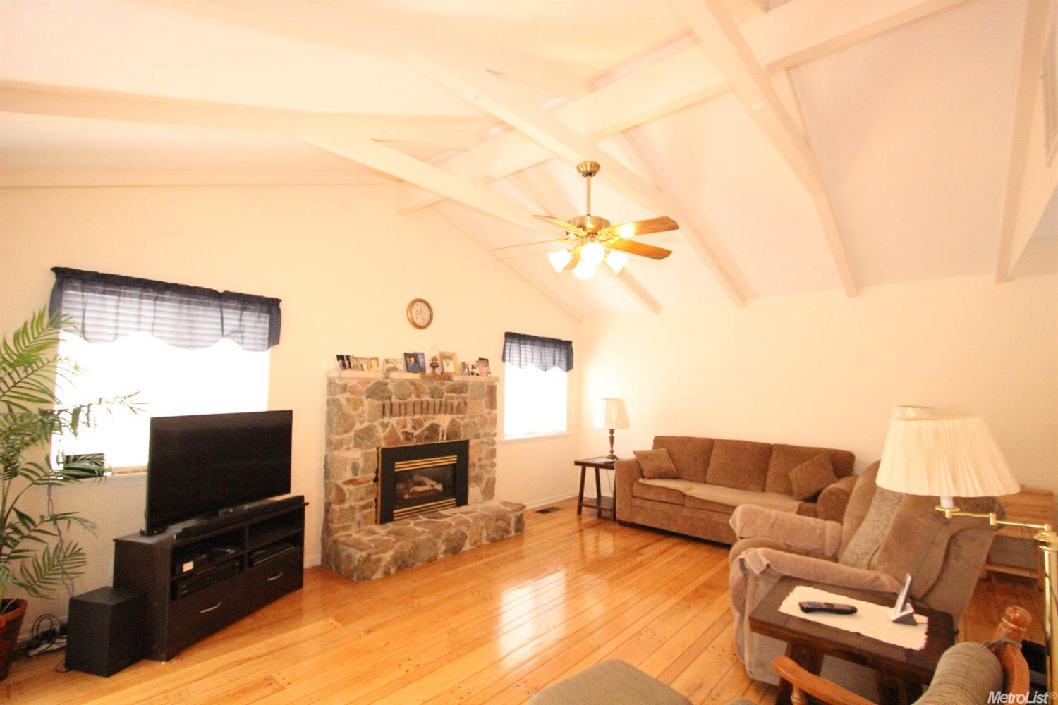 17219 Brewer Rd, Grass Valley, CA 95949 photo 4