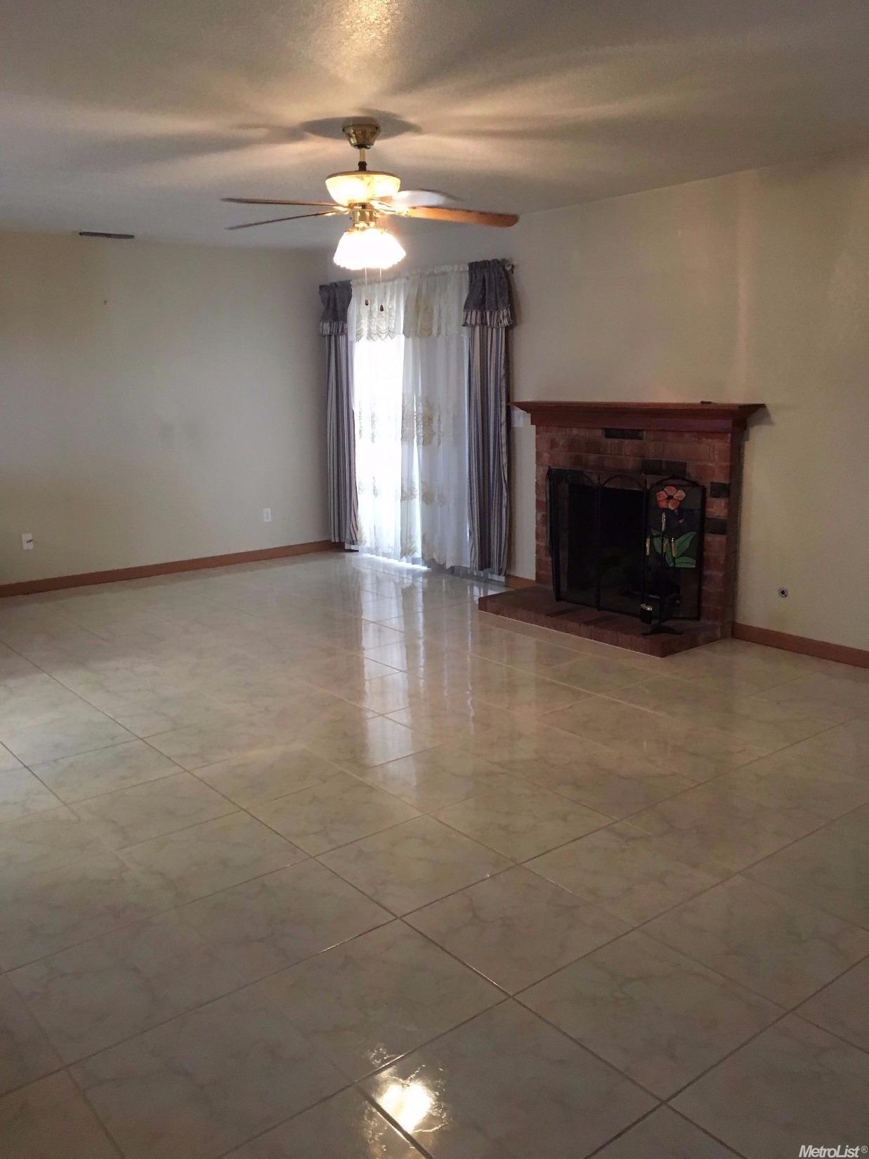 549 Meghan Dr, Patterson, CA 95363 photo 3
