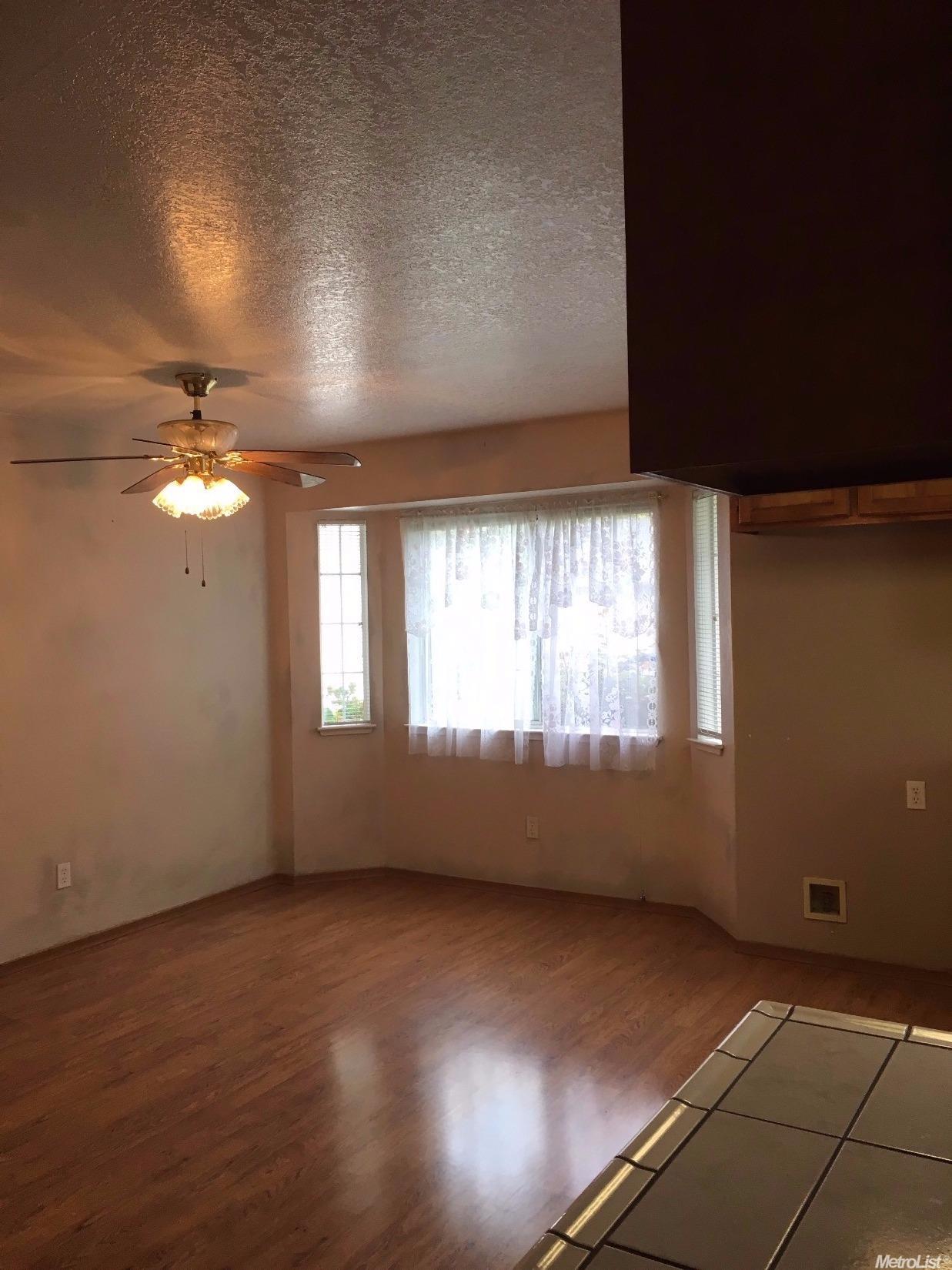 549 Meghan Dr, Patterson, CA 95363 photo 4