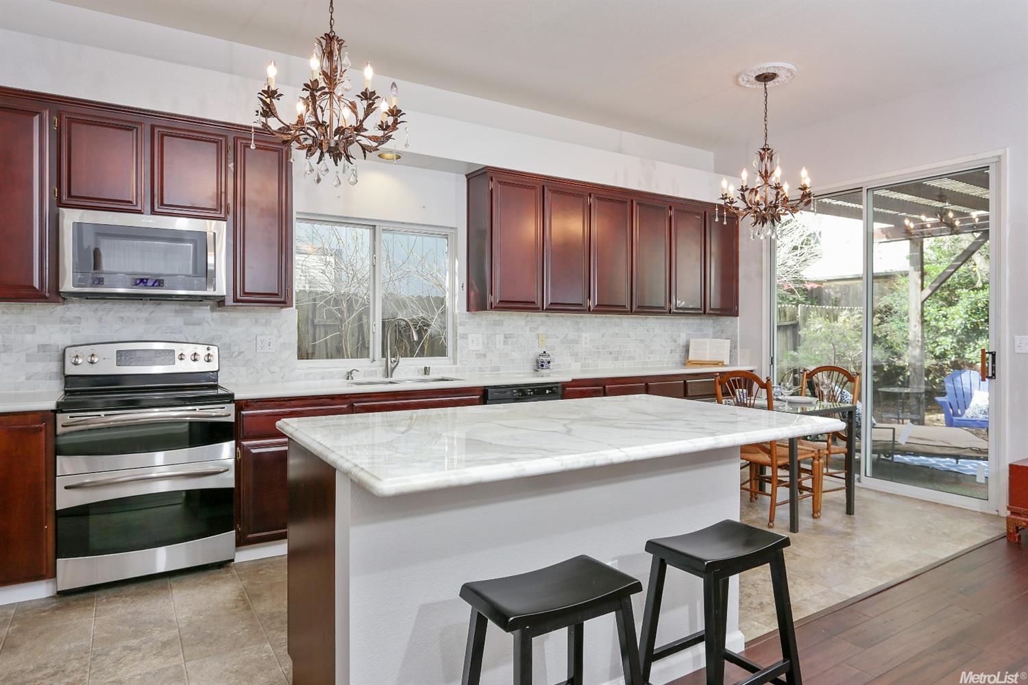 903 Zaragoza St, Davis, CA 95618 photo 5