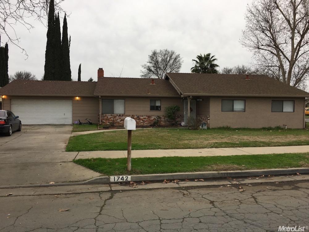 1742 Teak Ave, Merced, CA 95340 photo 1
