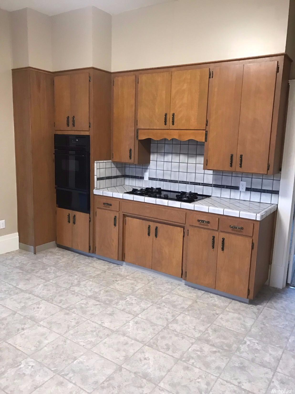 809 S School St, Lodi, CA 95240 photo 4