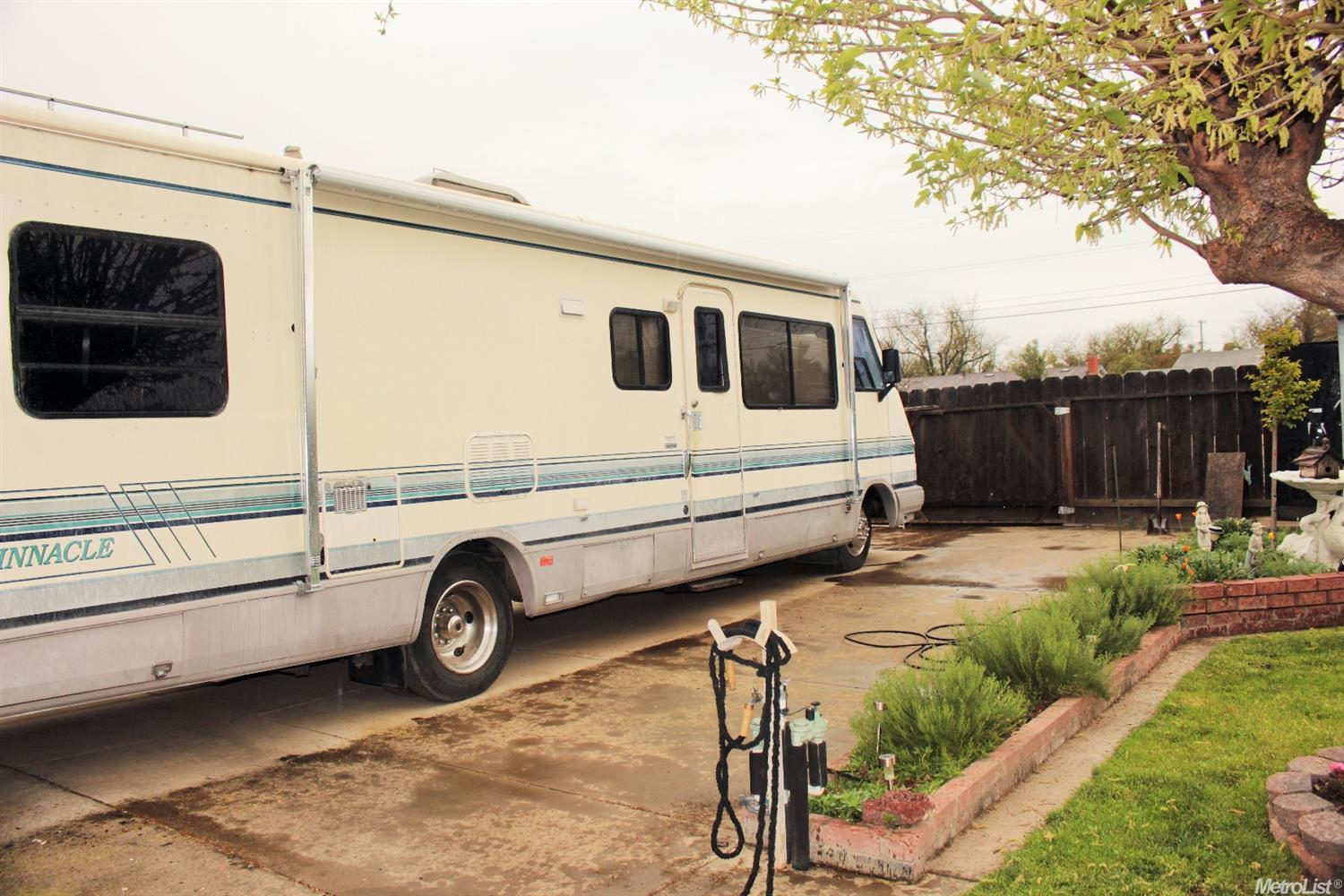 1101 Fish Dr, Modesto, CA 95351 photo 13