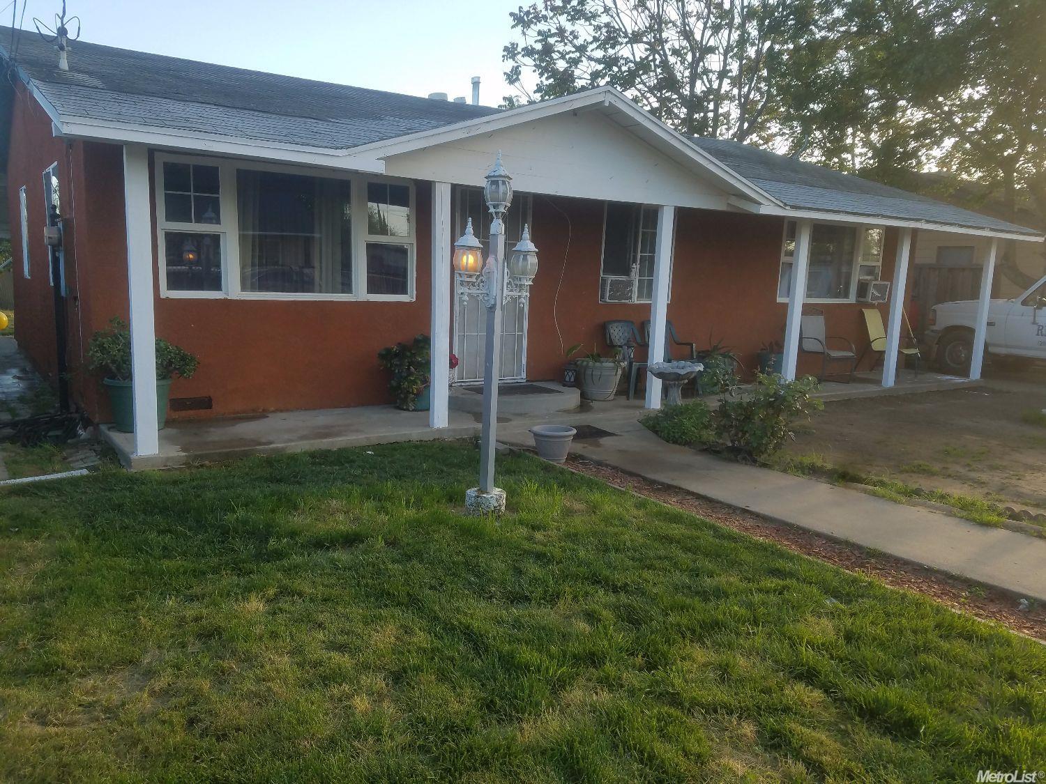 1724 Donald St, Modesto, CA 95351 photo 1