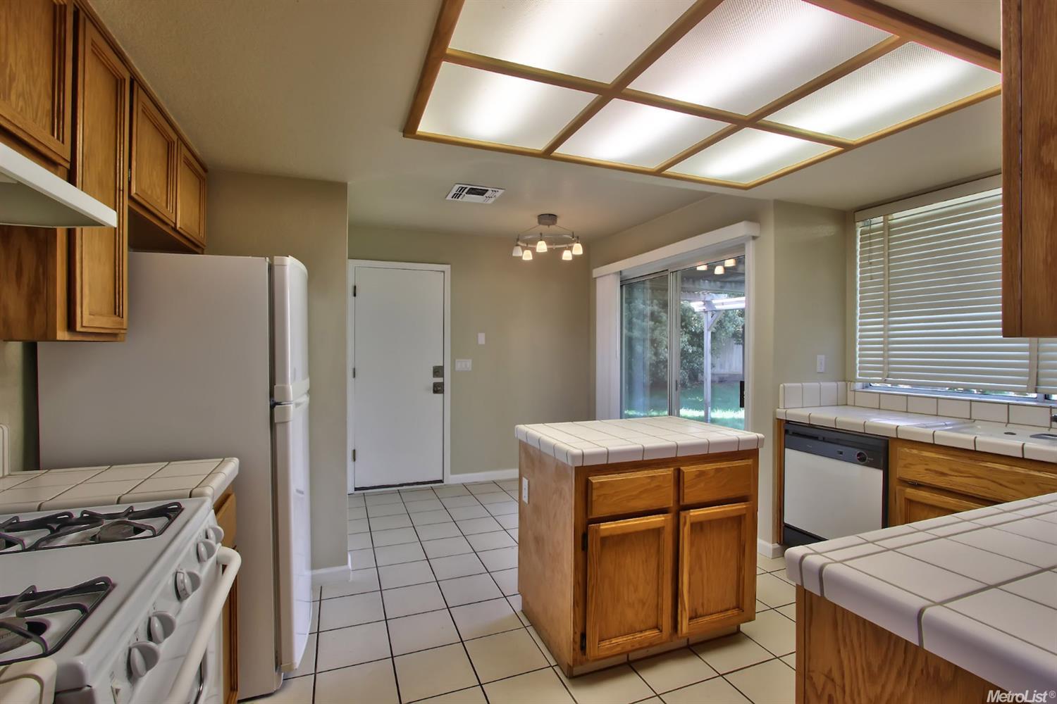 3757 Aurora Loop, Rocklin, CA 95677 photo 7