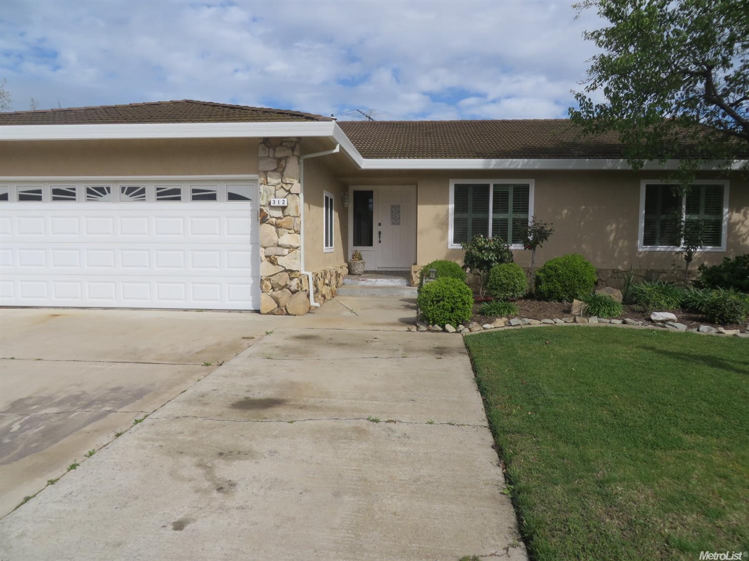312 Rutledge Dr, Lodi, CA 95242 photo 2