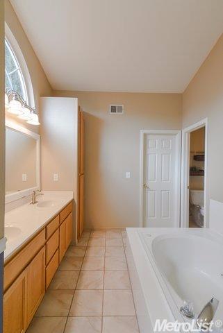 362 Roan Dr, Tracy, CA 95376 photo 5