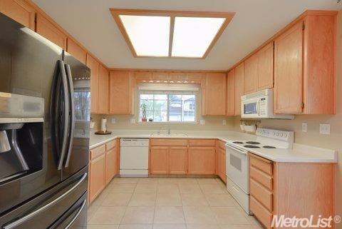 362 Roan Dr, Tracy, CA 95376 photo 2