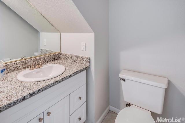 3840 Olivebranch Ln, Carmichael, CA 95608 photo 14
