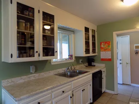 1242 Cooper Dr, Manteca, CA 95336 photo 9