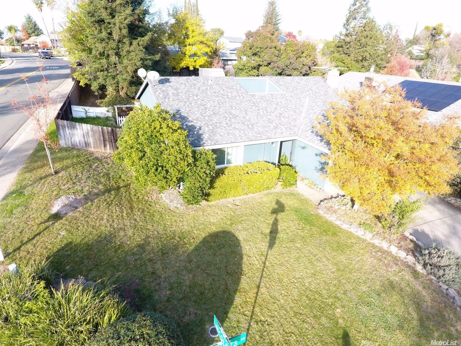 2217 Pinnacles Dr, Rocklin, CA 95677 photo 2