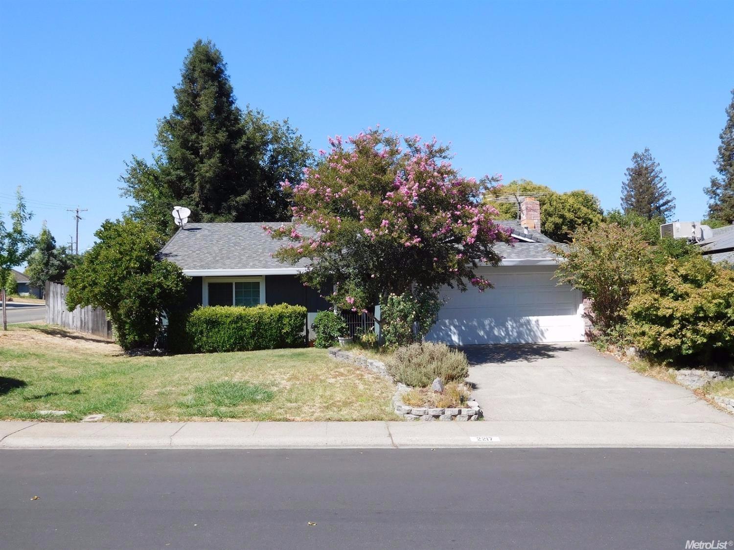 2217 Pinnacles Dr, Rocklin, CA 95677 photo 1