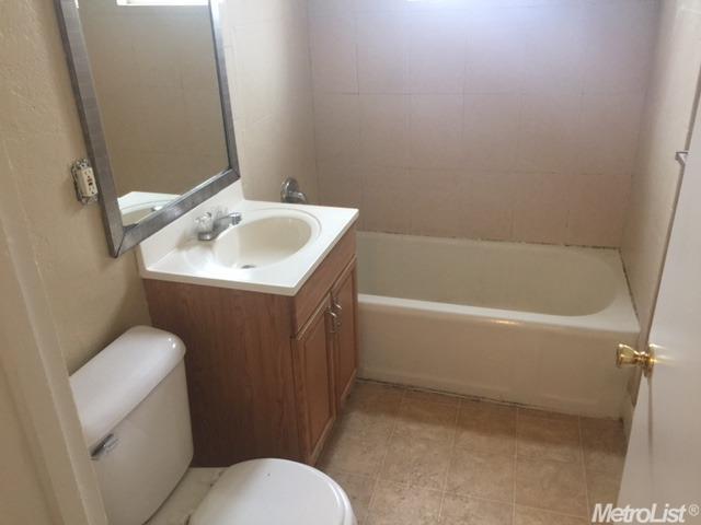 1014 Gemini Ct, Modesto, CA 95355 photo 8