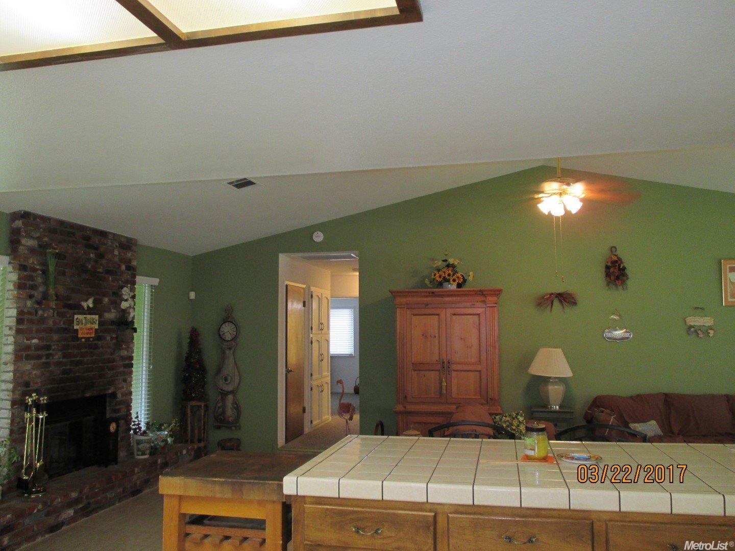 2709 Lexington, Merced, CA 95340 photo 3