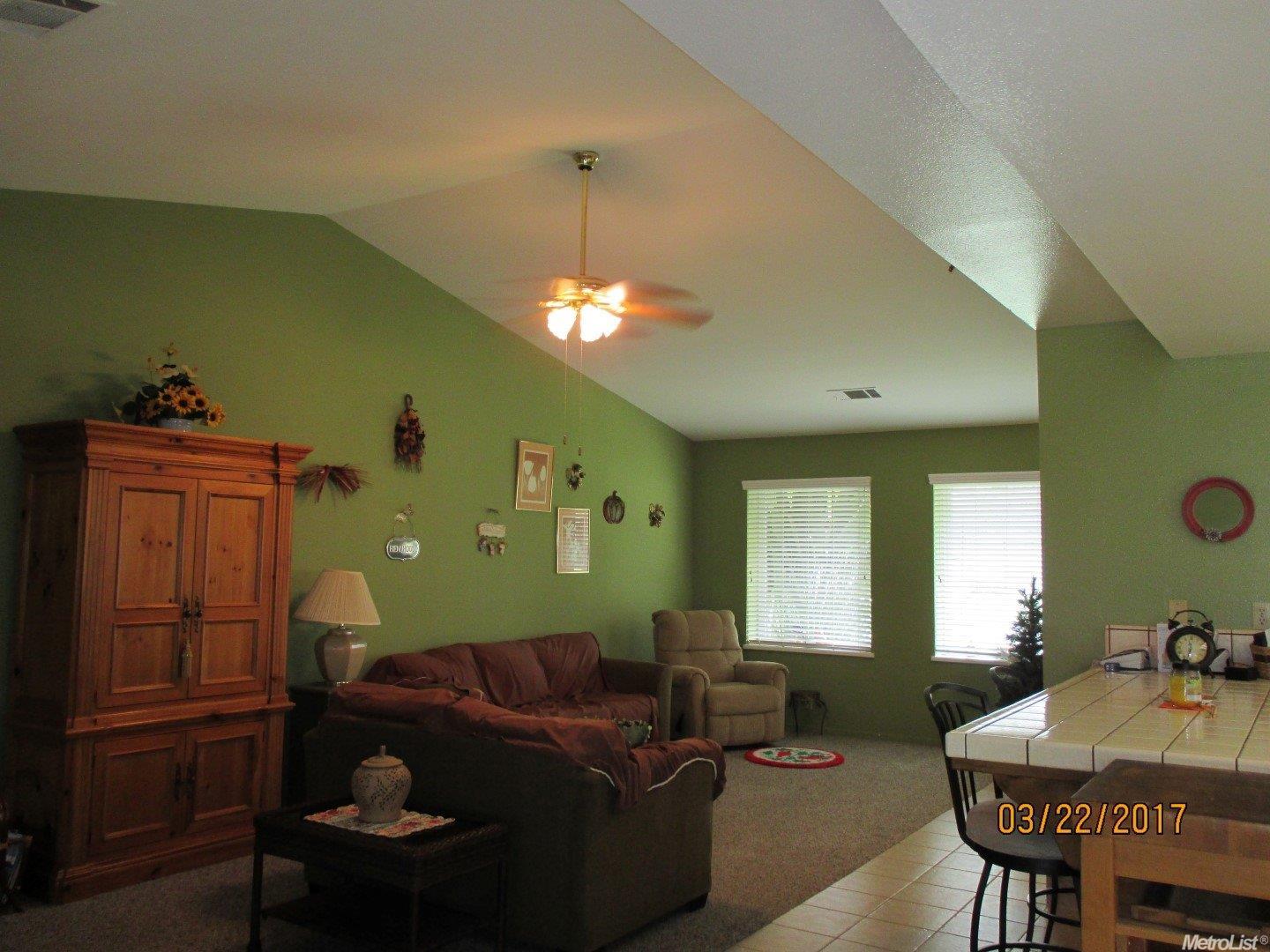 2709 Lexington, Merced, CA 95340 photo 2