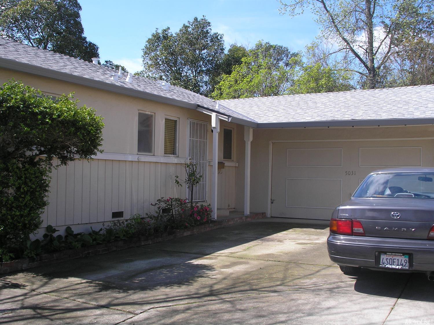 5031 Kahn St, Carmichael, CA 95608 photo 2