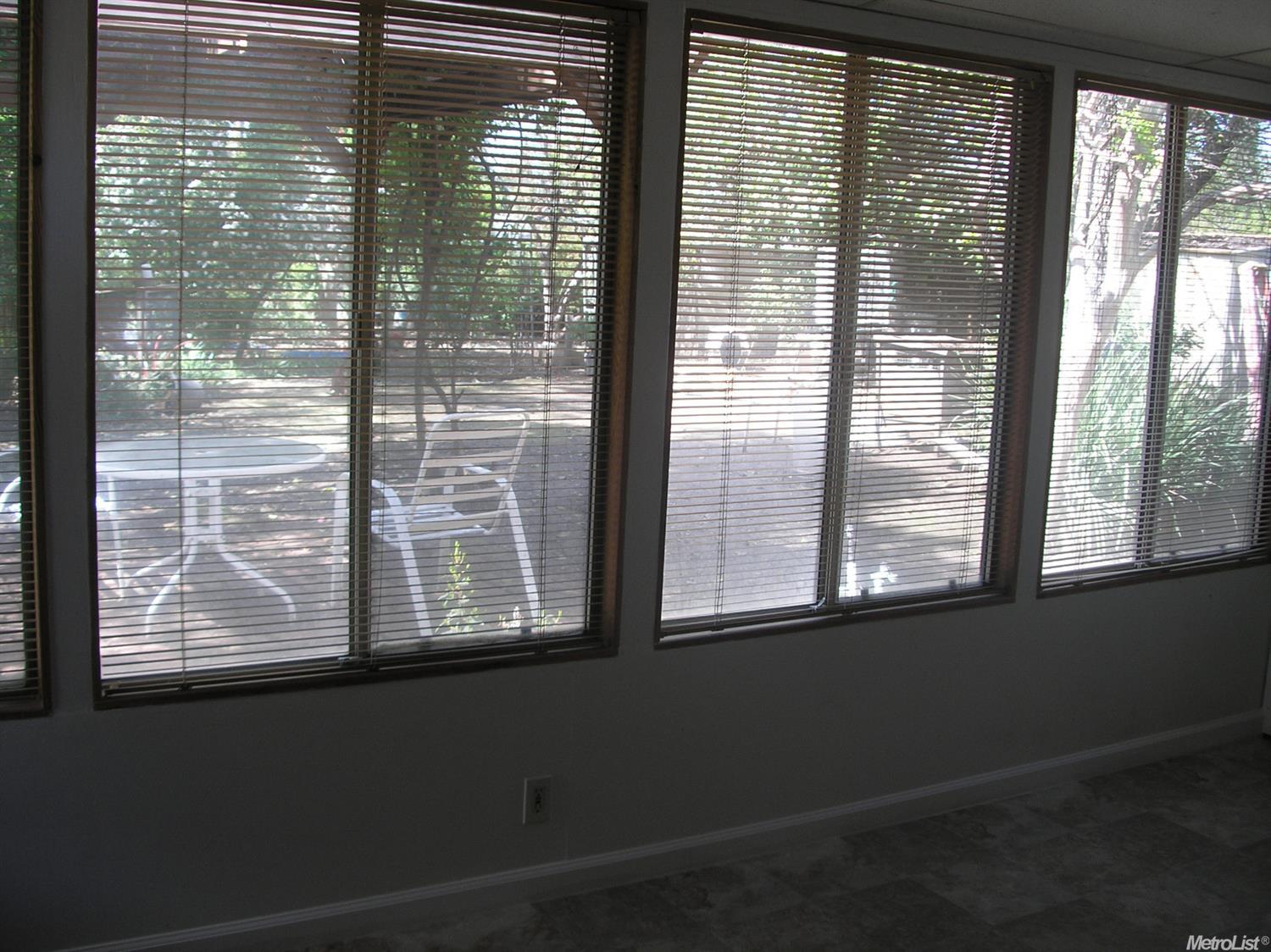 5031 Kahn St, Carmichael, CA 95608 photo 10