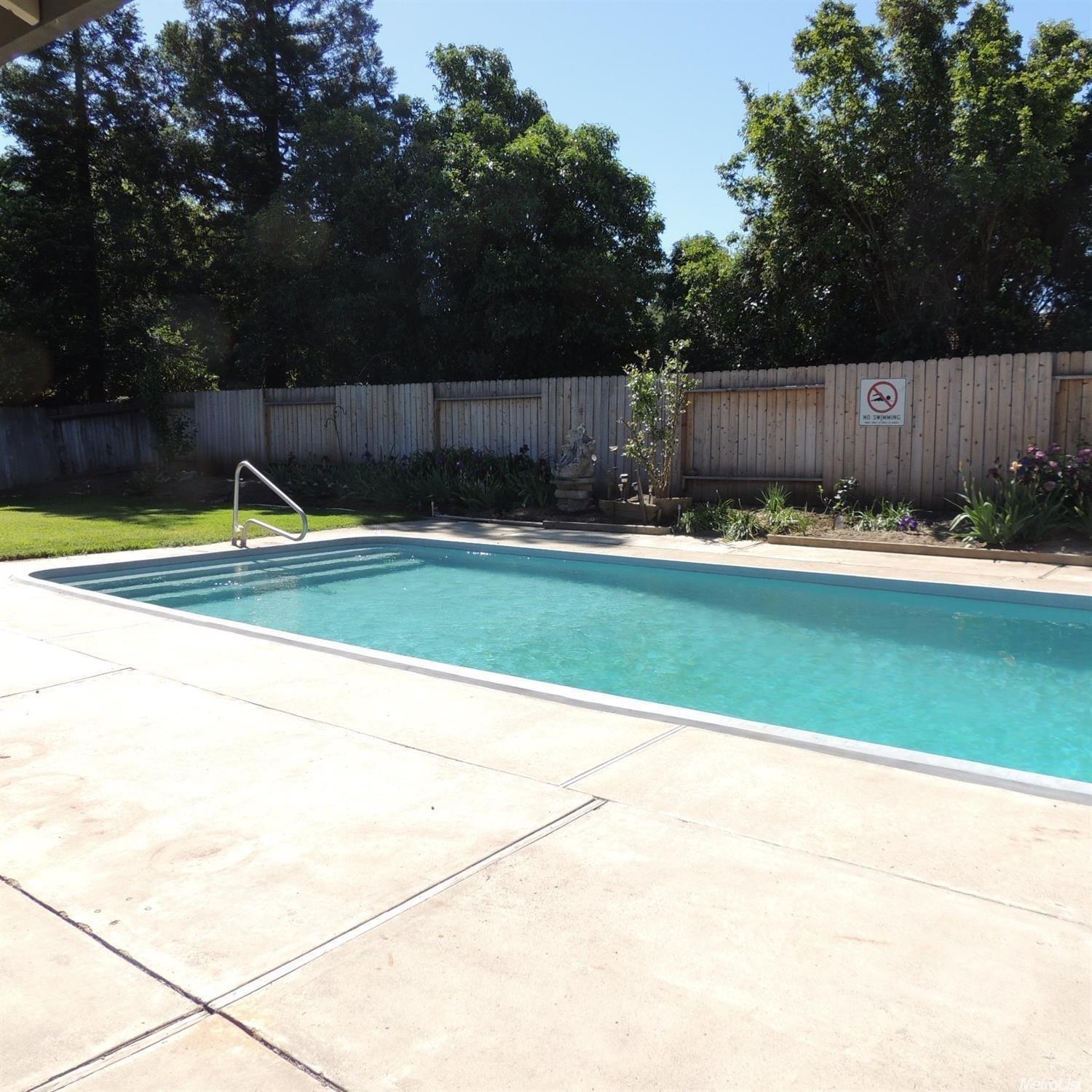 80 Ramon Dr, Galt, CA 95632 photo 2