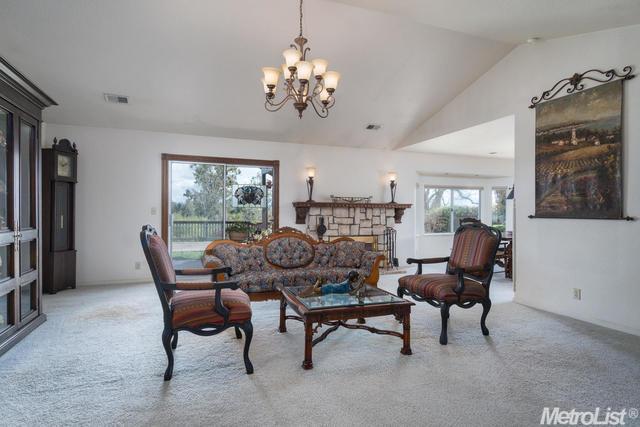 810 Argonaut Dr, Jackson, CA 95642 photo 4
