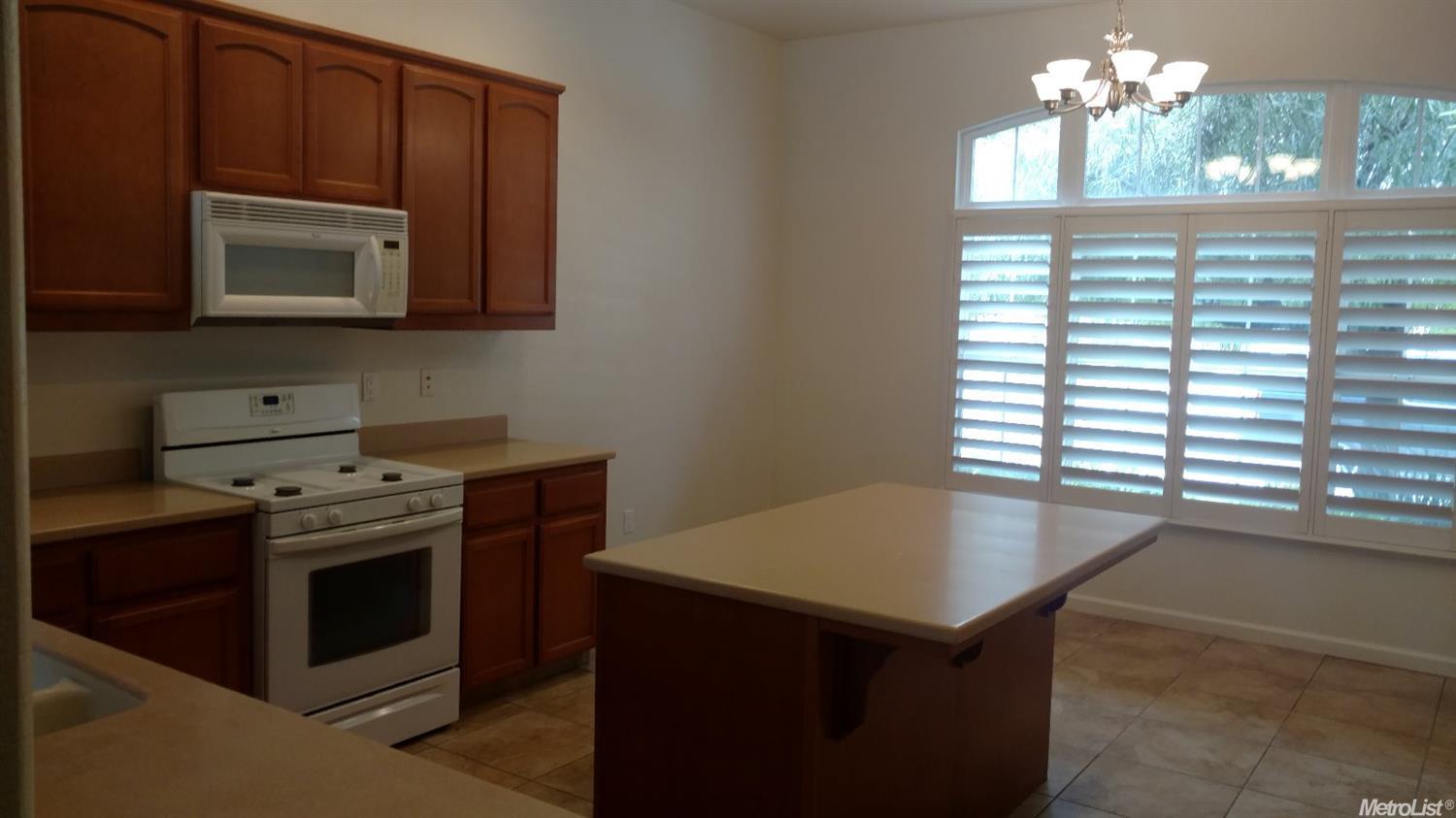 18230 E Brovelli Ln, Linden, CA 95236 photo 2