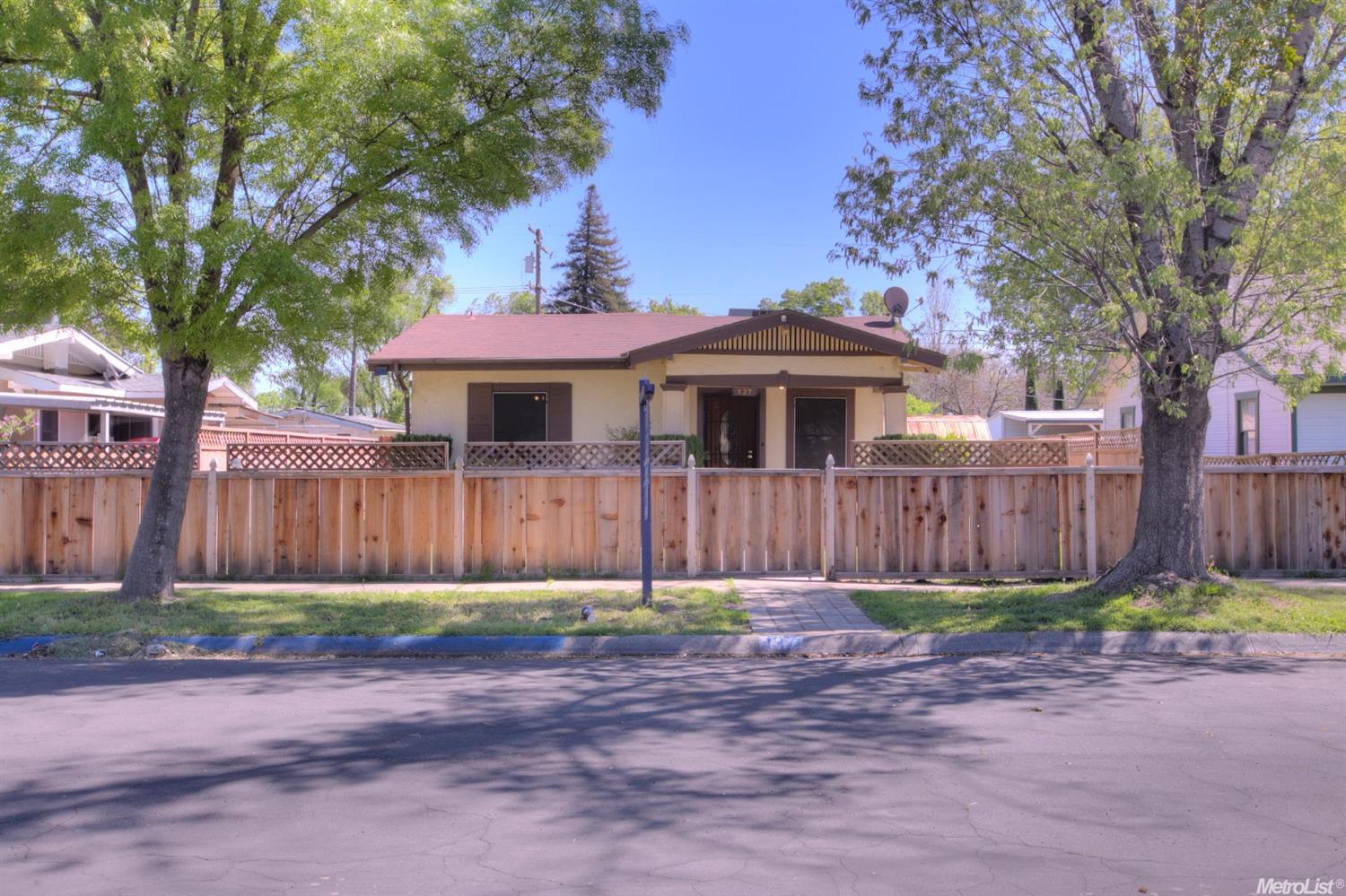 137 Sunset Blvd, Modesto, CA 95351 photo 1