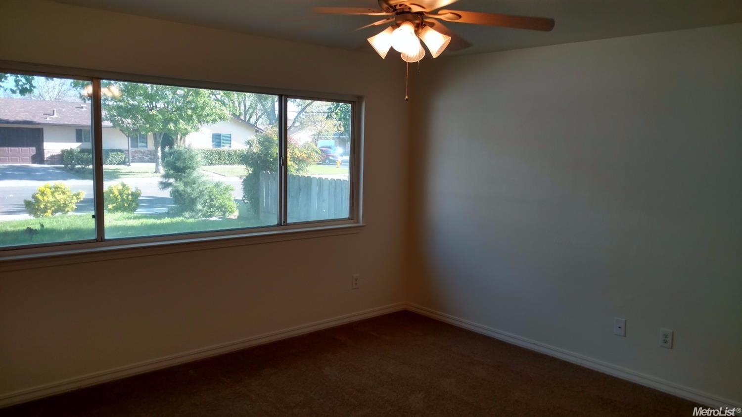 1716 Ensenada Dr, Modesto, CA 95355 photo 2