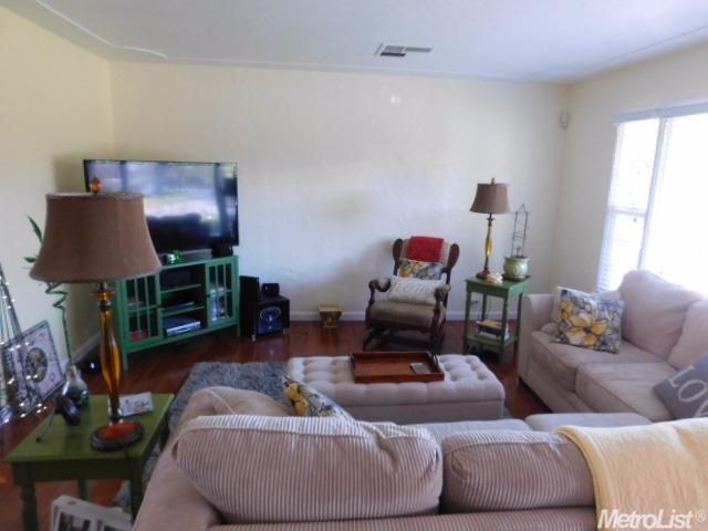 2225 Ada St, Modesto, CA 95354 photo 4
