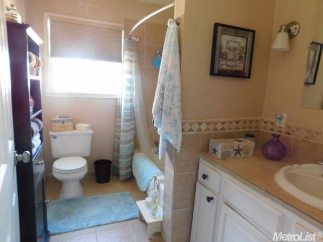 2225 Ada St, Modesto, CA 95354 photo 5