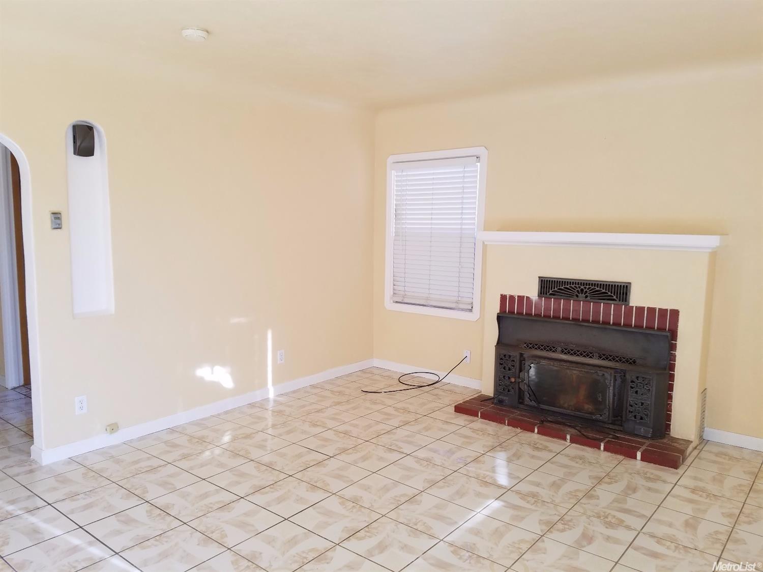609 N Thor St, Turlock, CA 95380 photo 4