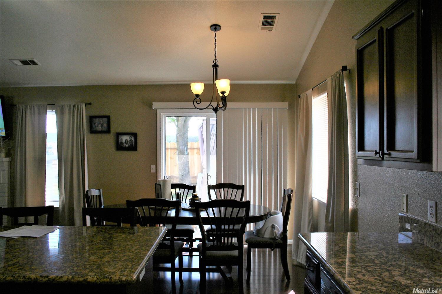 2699 Laughlin Ct, Merced, CA 95341 photo 2