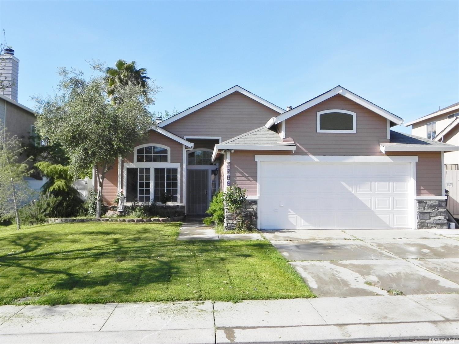 709 Fall River Dr, Modesto, CA 95351 photo 1