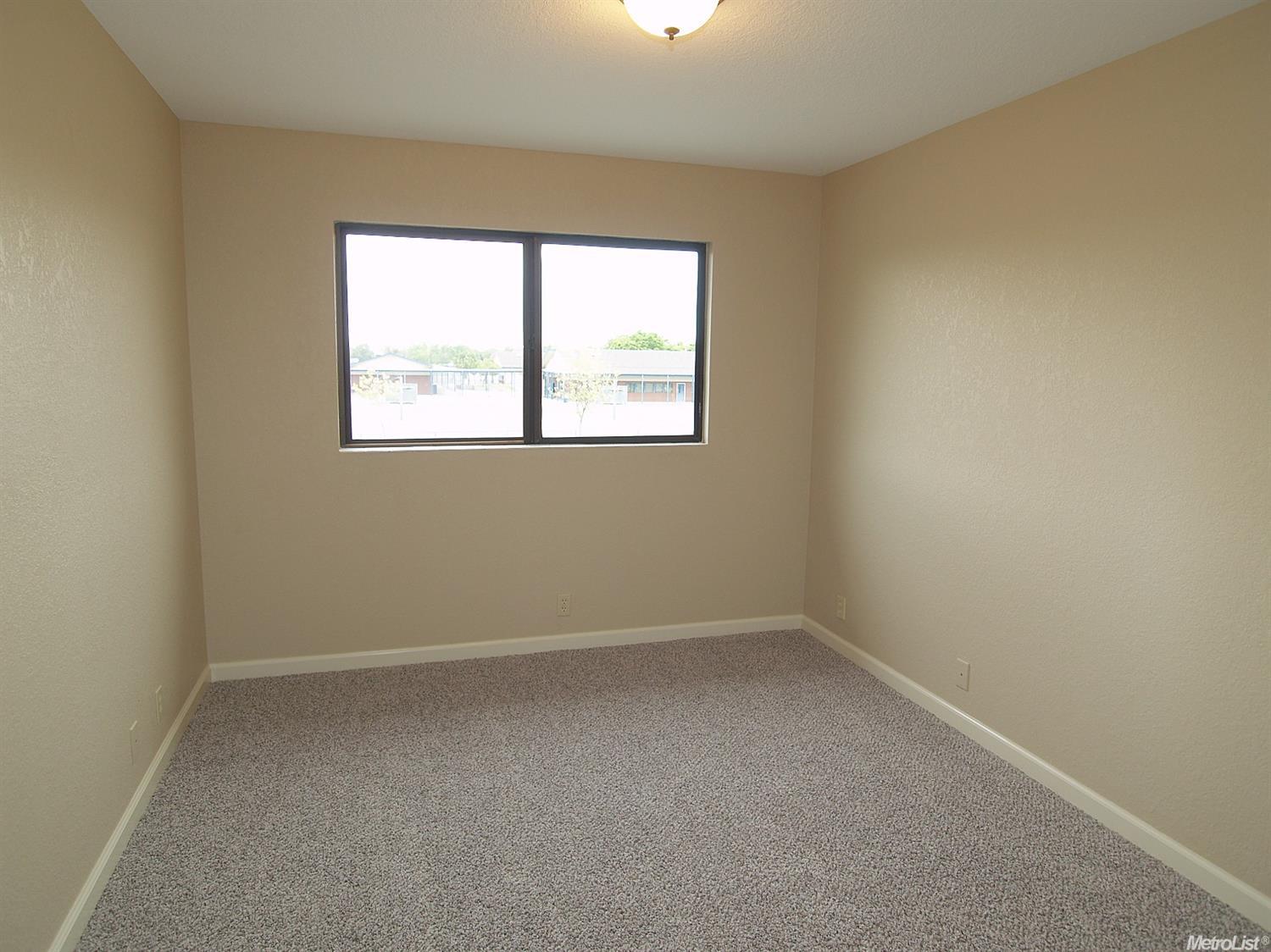 1691 London Ave, Manteca, CA 95336 photo 32