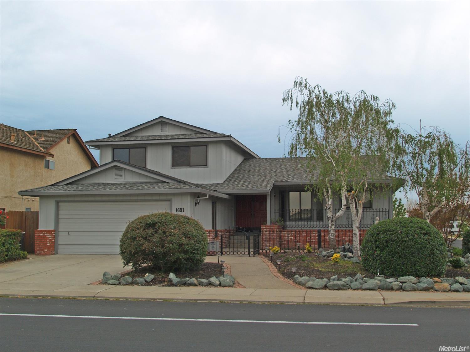 1691 London Ave, Manteca, CA 95336 photo 1