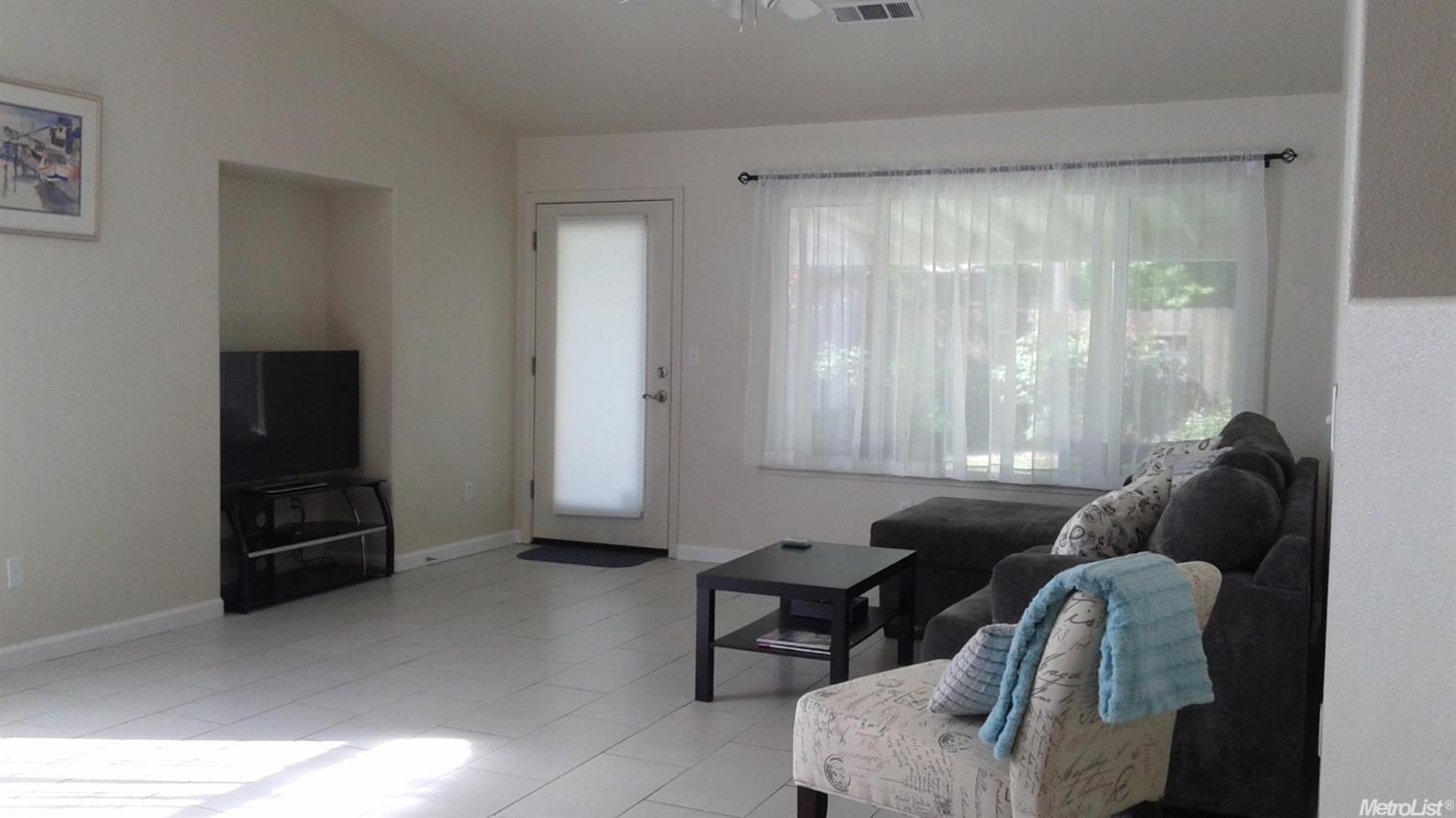 3605 Fallen Oak Dr, Modesto, CA 95355 photo 8